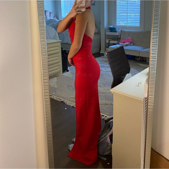 Lovers + Friends Gown - Picture 2 of 5